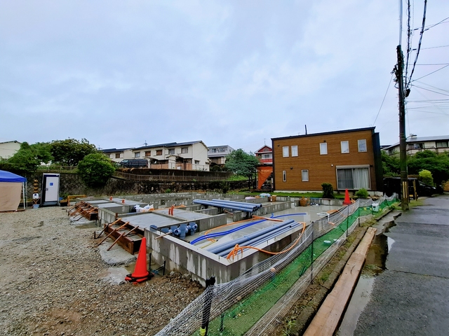 乙訓郡大山崎町字下植野のアパートの建物外観