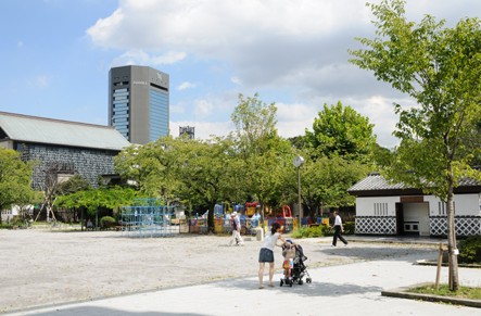 【パークハビオ門前仲町の公園】