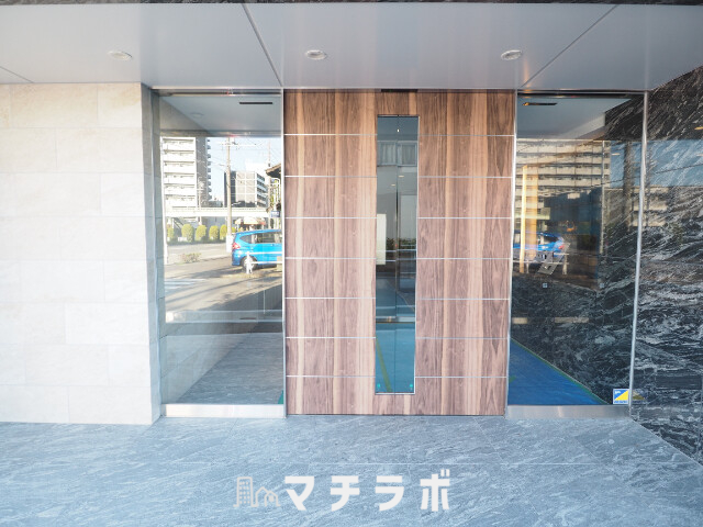 【名古屋市中村区名駅南のマンションのエントランス】