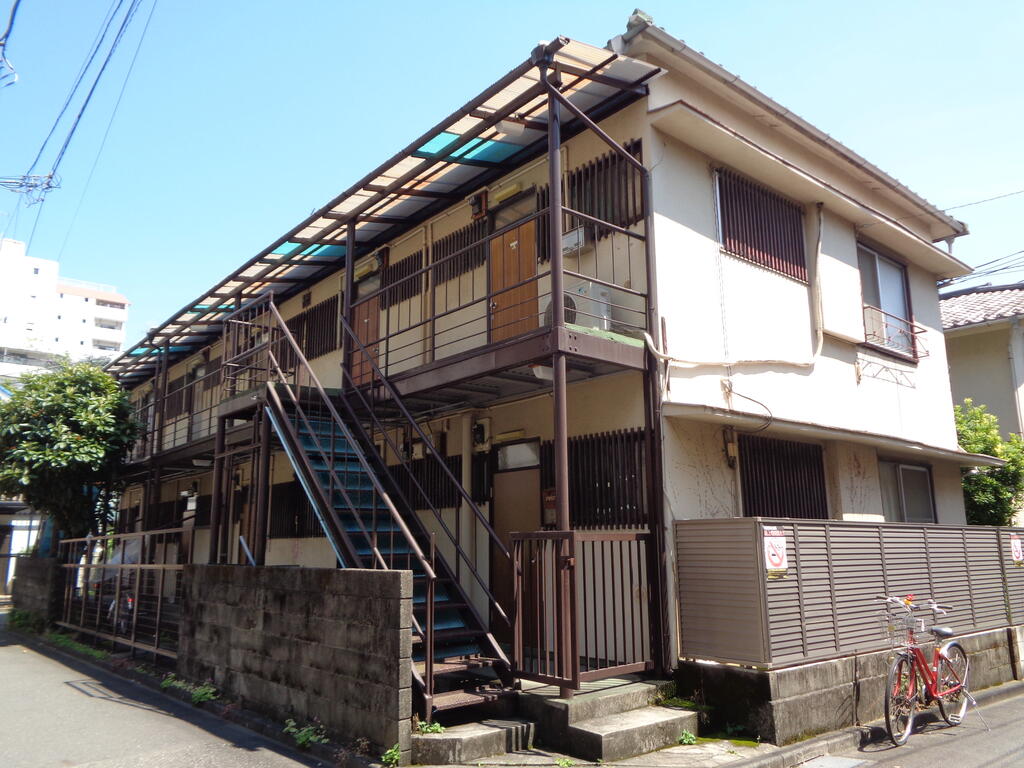 平井荘　　女性限定の建物外観