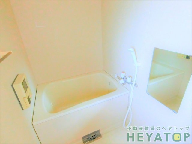 バス・シャワールーム　追焚き機能付きでいつでもあったかお風呂