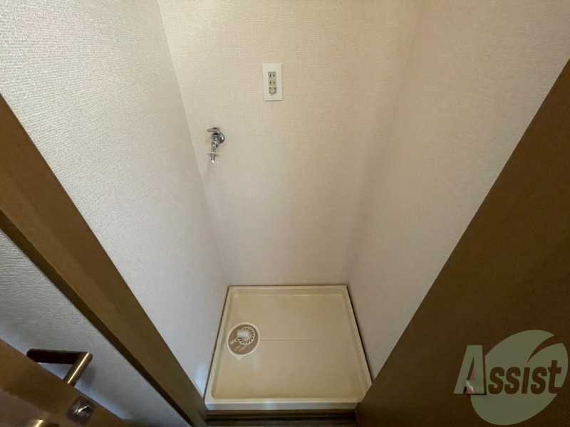 その他設備　洗濯パンが設置されており洗濯機も問題なく設置出来そうですね。