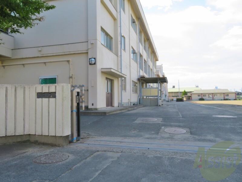 中学校　仙台市立中野中学校（中学校）まで1260m