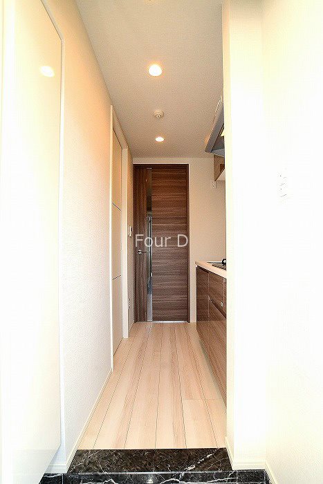 玄関　《見学予約受付中》設備充実分譲賃貸マンション！