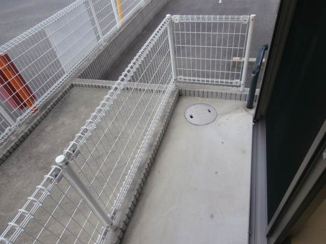 バルコニー　テラス