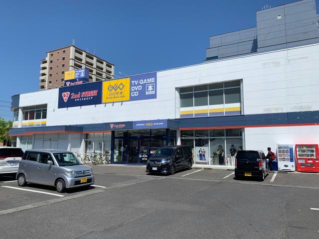 レンタルビデオ　ゲオ郡山うねめ通り店（レンタルビデオ）まで2128m