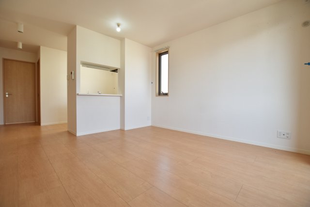 居室・リビング　画像は別号室。ご参考にどうぞ