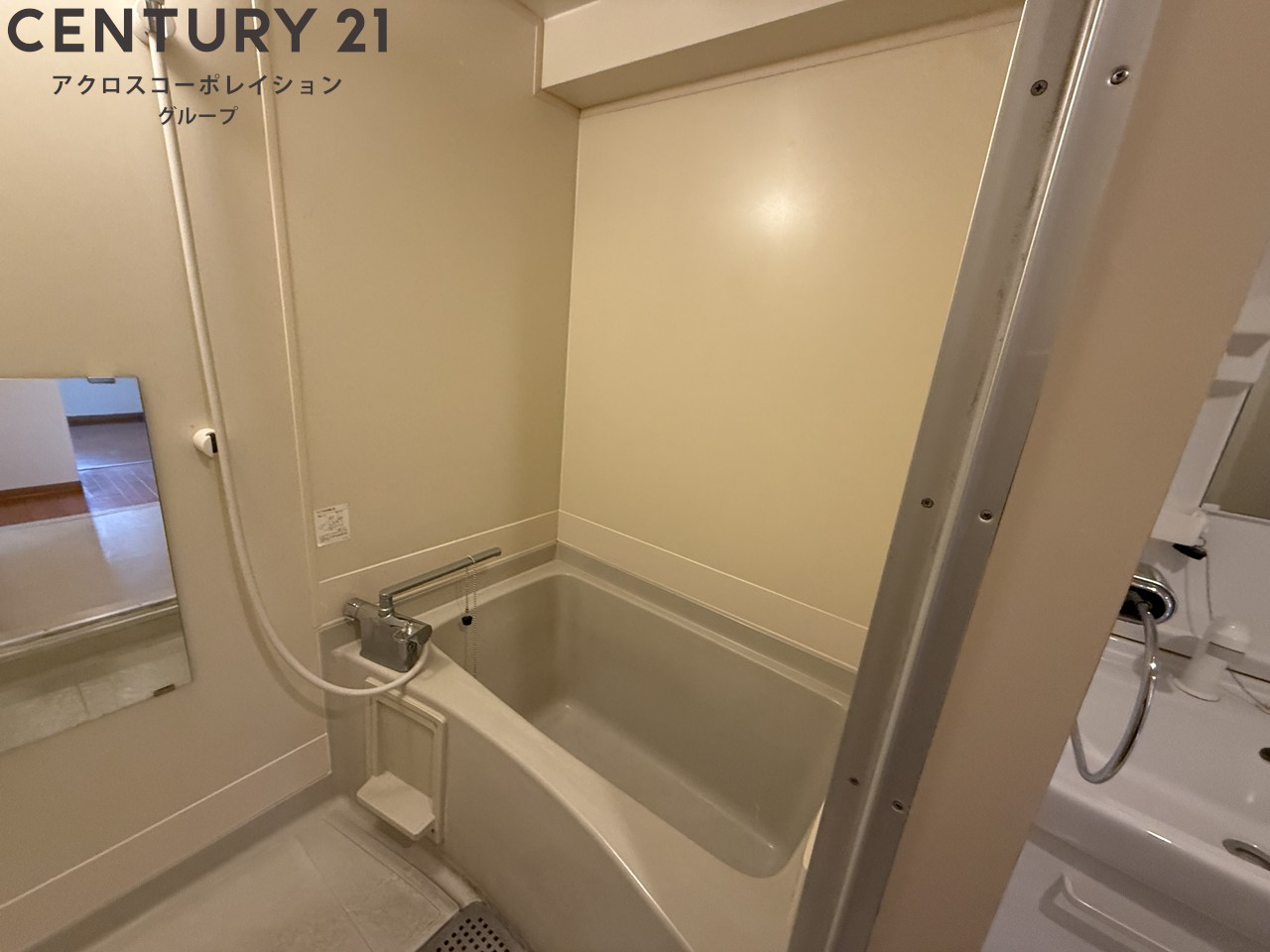 バス・シャワールーム　シンプルで機能的なユニットバスです！