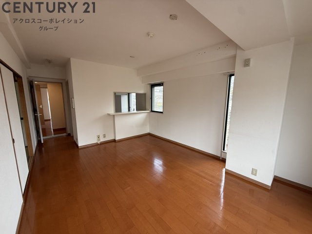 居室・リビング　角部屋住戸で過ごしやすく、おすすめです。