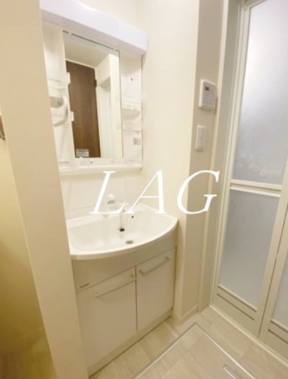 洗面設備　独立洗面台です。