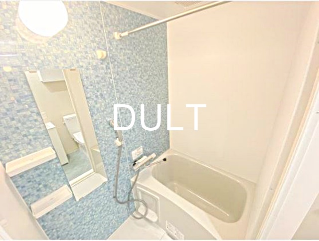 バス・シャワールーム　バスルームです。