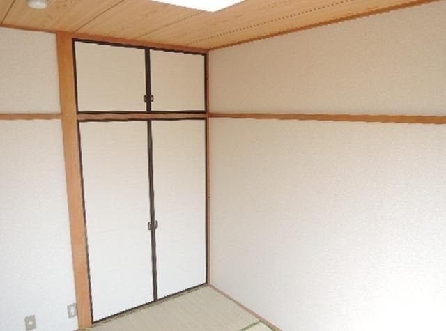 その他部屋・スペース　６帖和室　収納完備