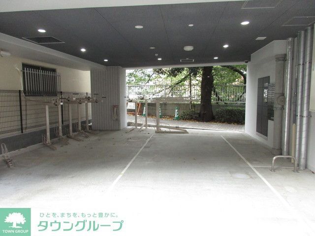 駐車場　2017年9月撮影