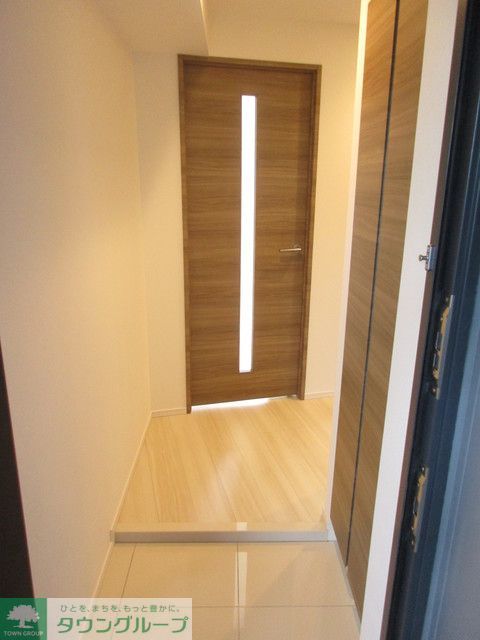 玄関　Cタイプ2017年9月撮影 同タイプ803号室の写真です。