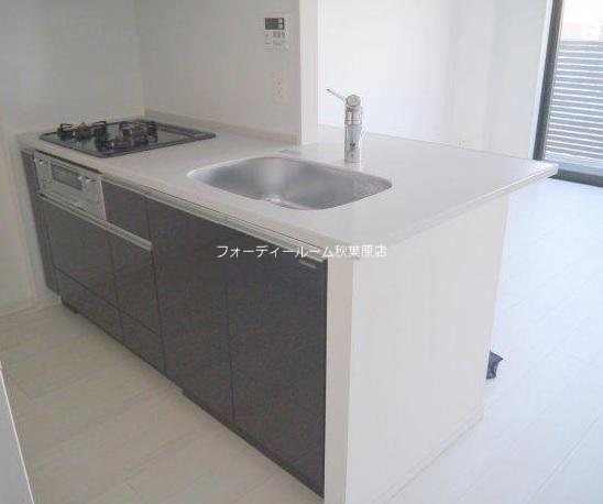 キッチン　★《見学予約受付中》2017年築・分譲賃貸マンション★