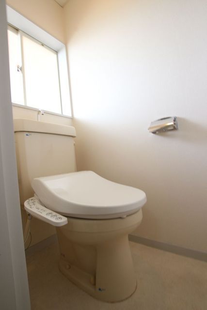 トイレ　温水洗浄便座