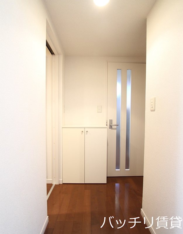 玄関　画像は同シリーズ参考画像の為、現況を優先いたします。