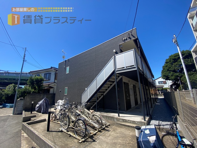 建物外観　シックなデザインの外観です。