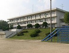 小学校　尾道市立西藤小学校（小学校）まで2216m