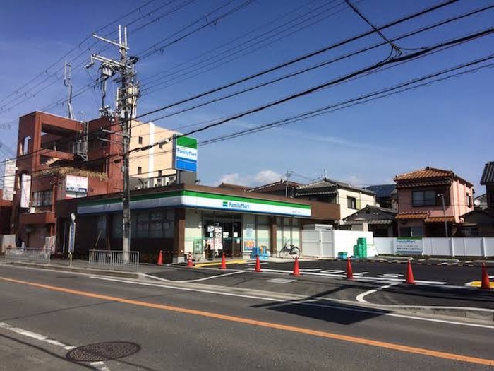 コンビニ　ファミリーマート摂津正雀三丁目店（コンビニ）まで280m