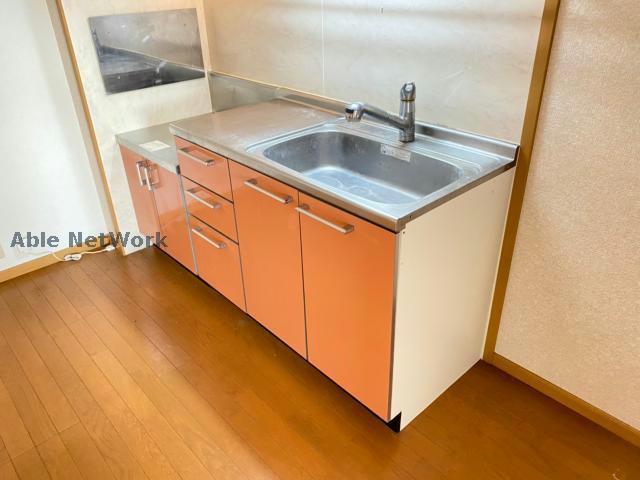 キッチン　同棟別部屋写真