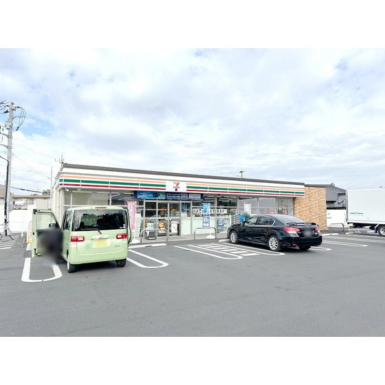 コンビニ　セブンイレブン水戸文京１丁目店（コンビニ）まで500m