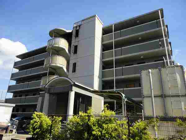 建物外観　グランシャリオ草津　外観
