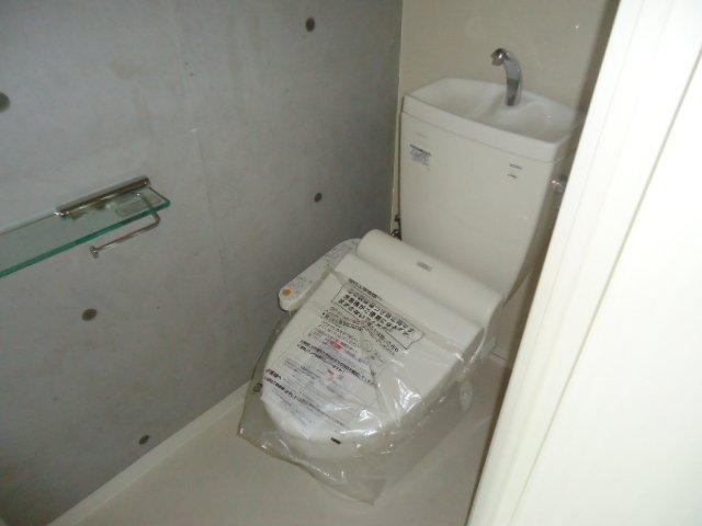 トイレ　シャワー付トイレ