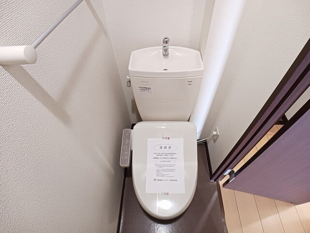 トイレ　清潔感のあるトイレです