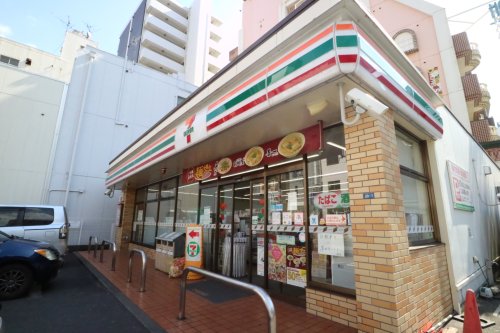 コンビニ　セブンイレブン 名古屋栄5丁目店（コンビニ）まで77m