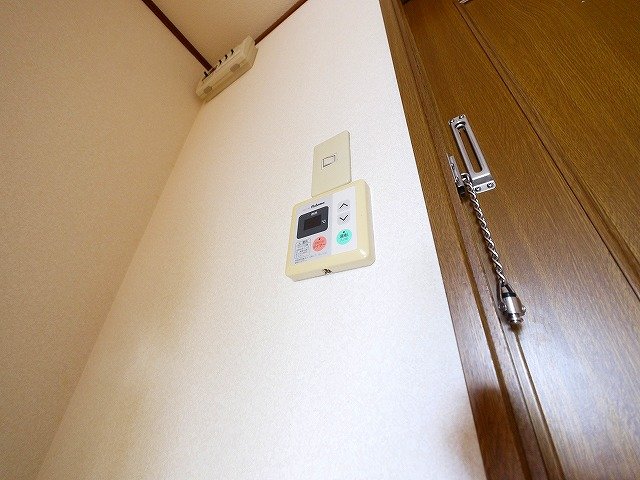 その他　給湯リモコンです。