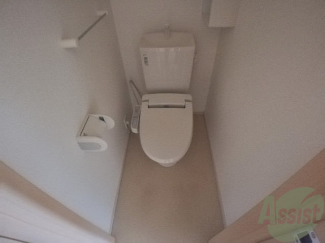 トイレ　トイレはシンプルかつオーソドックスで使いやすそうですね。