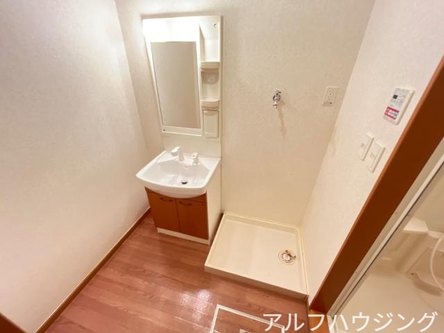 洗面設備　洗髪洗面化粧台