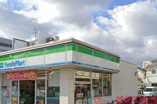 コンビニ　ファミリーマート茨木水尾店（コンビニ）まで490m