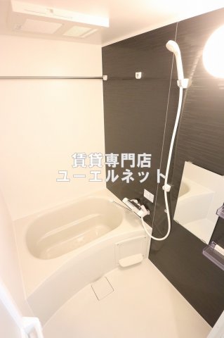 地下鉄御堂筋線 江坂駅 徒歩13分 7階建 築5年の風呂写真