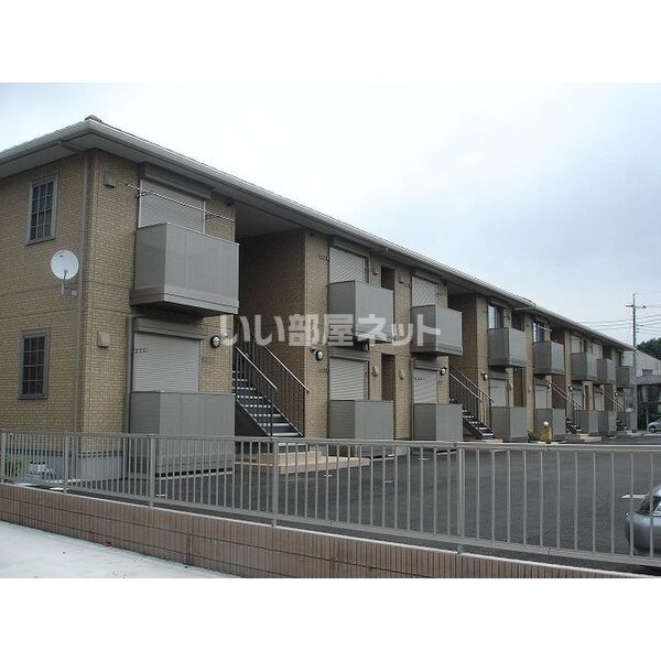 ＪＲ宇都宮線 小山駅 バス乗車時間：35分 最寄りバス停で下車 徒歩7分 築18年