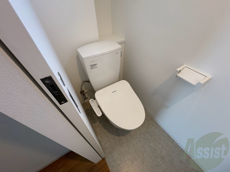 トイレ　こちらはトイレです。清潔感があり、安心して使用できます。