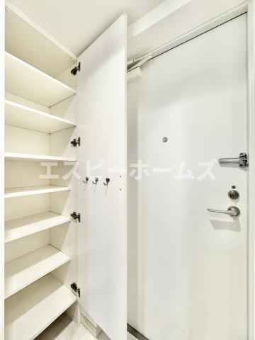 ＪＲ常磐線 綾瀬駅 徒歩14分 10階建 築10年の玄関写真