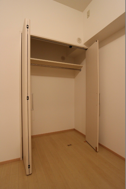 収納　全部屋に収納が備わっています。
