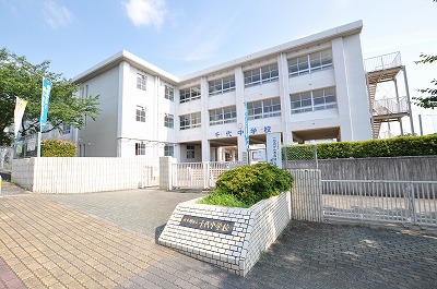 中学校　北九州市立千代中学校（中学校）まで872m