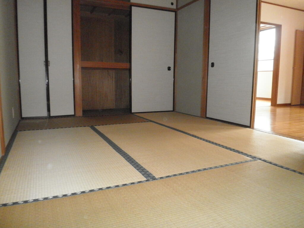 収納　和室は洋室へ変更