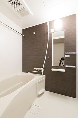 バス・シャワールーム　浴室乾燥機付き