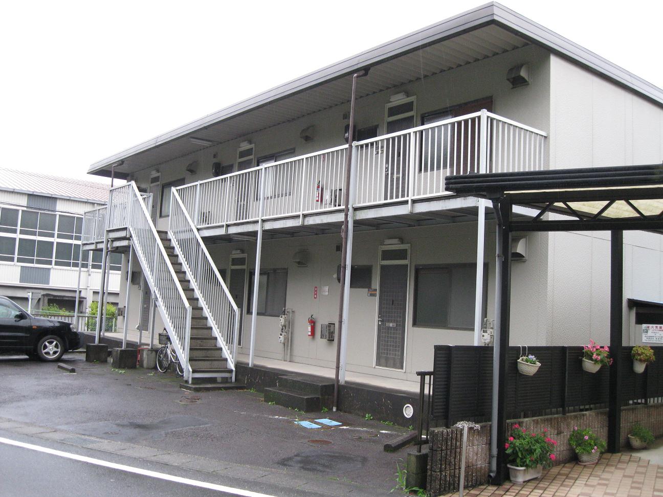 【豊田市梅坪町のアパートの建物外観】