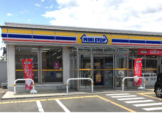コンビニ　ミニストップ青森油川岡田店（コンビニ）まで350m
