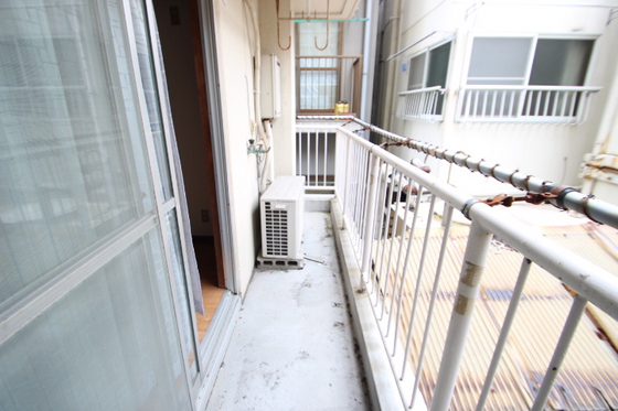 バルコニー　※別号室の写真です。
