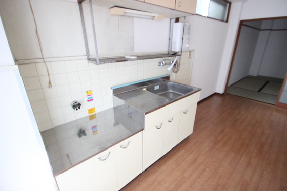 キッチン　※別号室の写真です。