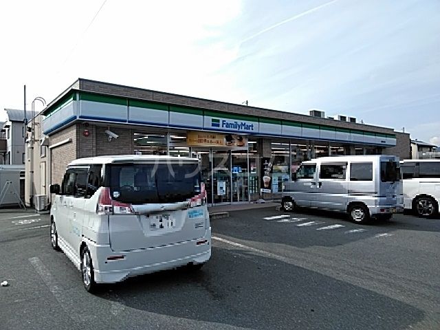 コンビニ　ファミリーマート　湖西美吉店（コンビニ）まで780m