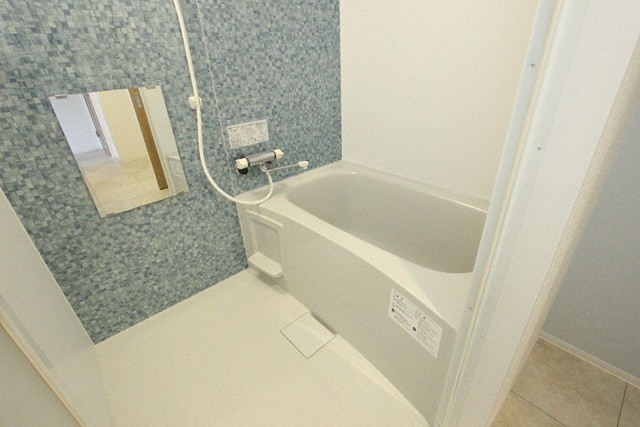 バス・シャワールーム　浴槽、洗い場ともにゆったりとしたバスルーム♪