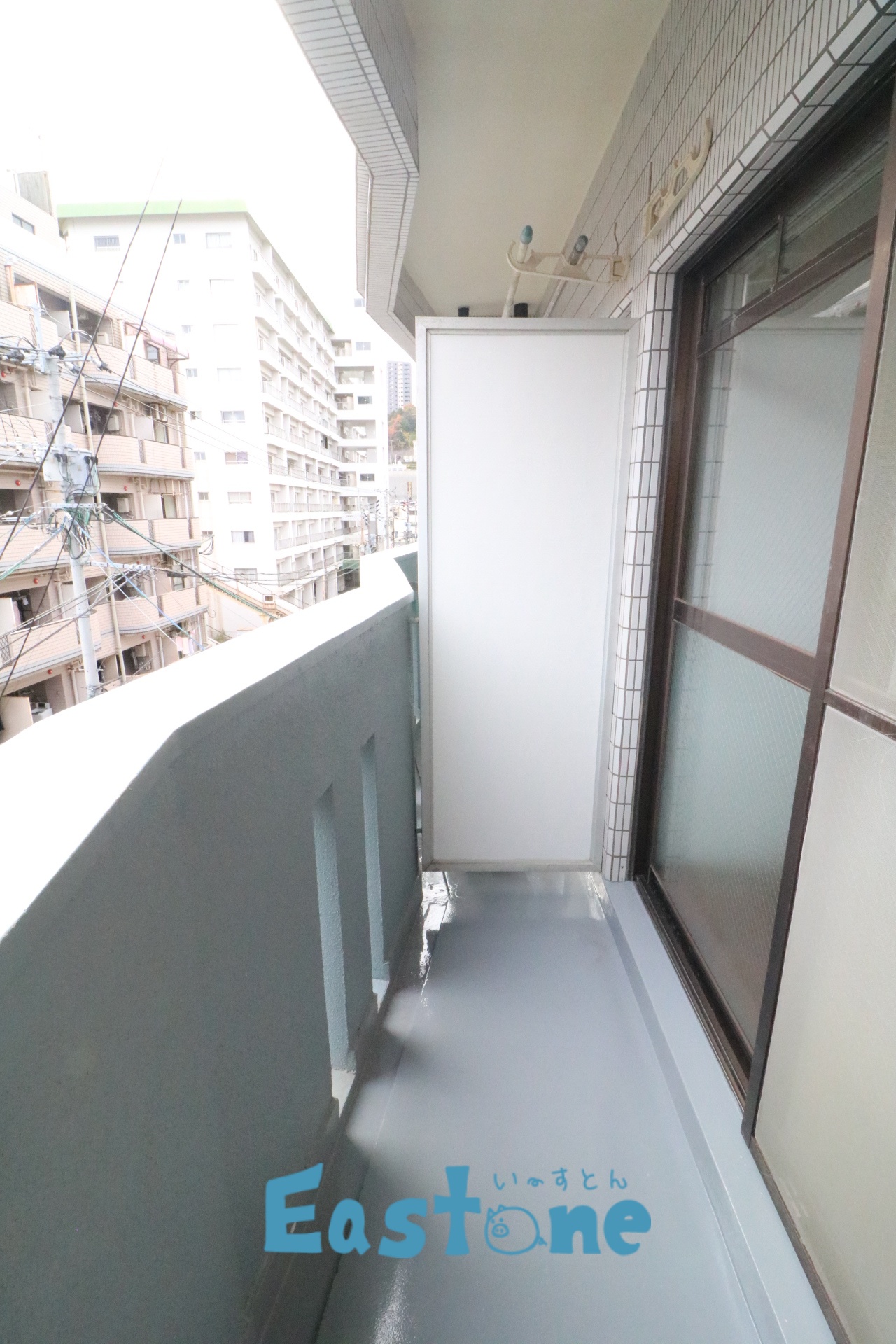 バルコニー　東南向きで洗濯物も乾きやすいです！