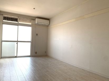 居室・リビング　ゆったり過ごせる居間です